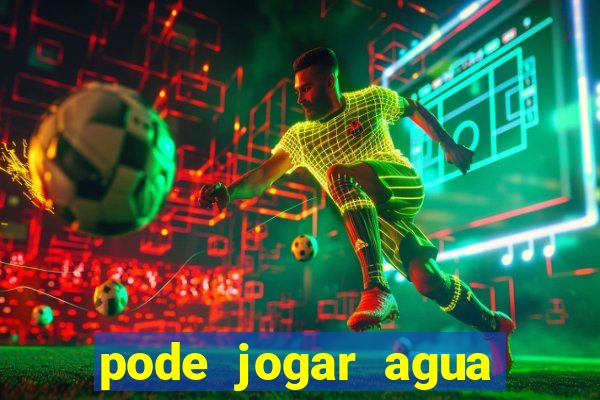 pode jogar agua quente no vaso