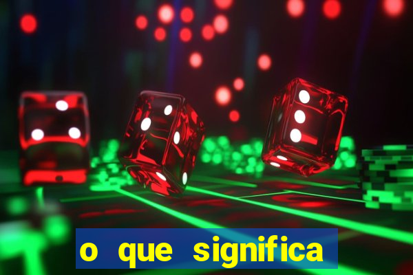 o que significa quando a luz acende sozinha